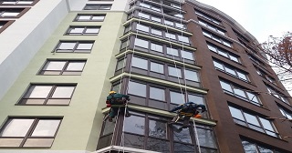 Установка крыши на балкон Асбест цена от 1025 руб. м/2.